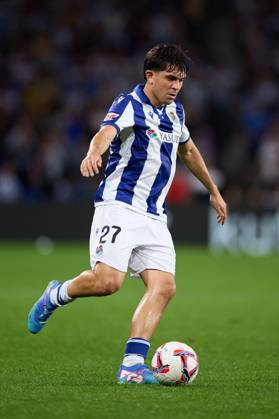 October 6, 2024, San Sebastian, Guipuzcoa, SPAIN: Jon Aramburu of Real Sociedad in action during the LaLiga EA Sports match between Real Sociedad and Atletico de Madrid at Reale Arena on October 6, 2024, in San Sebastian, Spain. San Sebastian SPAIN - ZUMAa181 20241006_zaa_a181_305 Copyright: xRicardoxLarreinax