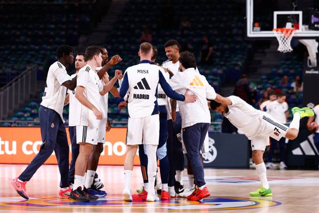 October 10, 2024, Madrid, Madrid, SPAIN: Players of Real Madrid gesture during the Turkish Airlines EuroLeague, basketball match played between Real Madrid and Partizan Mozzart Bet Belgrade at WiZink Center on October 10, 2024 in Madrid, Spain. Madrid SPAIN - ZUMAa181 20241010_zaa_a181_082 Copyright: xDennisxAgyemanx