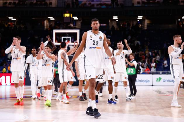 October 10, 2024, Madrid, Madrid, SPAIN: Players of Real Madrid celebrate the victory during the Turkish Airlines EuroLeague, basketball match played between Real Madrid and Partizan Mozzart Bet Belgrade at WiZink Center on October 10, 2024 in Madrid, Spain. Madrid SPAIN - ZUMAa181 20241010_zaa_a181_199 Copyright: xDennisxAgyemanx