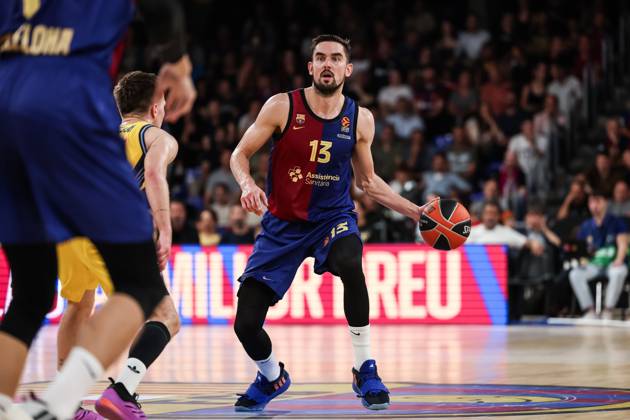October 11, 2024, Barcelona, Barcelona, Spain: Tomas Satoransky of FC Barcelona, Barca in action during the Turkish Airlines Euroleague, match played between FC Barcelona and Alba Berlin at Palau Blaugrana on October 11, 2024 in Barcelona, Spain. Barcelona Spain - ZUMAa181 20241011_zaa_a181_080 Copyright: xJavierxBorregox