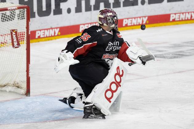 PENNY DEL 1 Kölner Haie Schwenninger Wild Wings Cologne, 11 10 2024 Julius Hudacek Kölner Haie, 35 PENNY DEL 1 Kölner Haie Schwenninger Wild Wings on 11 10 2024 at the Lanxess Arena in Cologne Germany Copyright: xBEAUTIFULxSPORTS AndreasxDickx