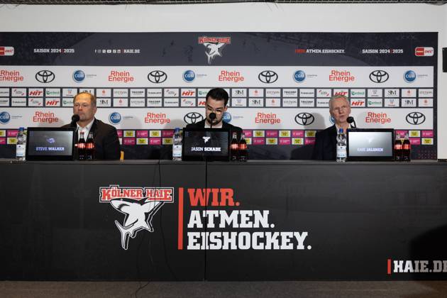 PENNY DEL 1 Kölner Haie Schwenninger Wild Wings Cologne, 11 10 2024 Steve Walker Schwenninger Wild Wings, Coach Jason Sschade Kari Jalonen Kölner Haie, Coach PENNY DEL 1 Kölner Haie Schwenninger Wild Wings on 11 10 2024 at the Lanxess Arena in Cologne Germany Copyright: xBEAUTIFULxSPORTS AndreasxDickx
