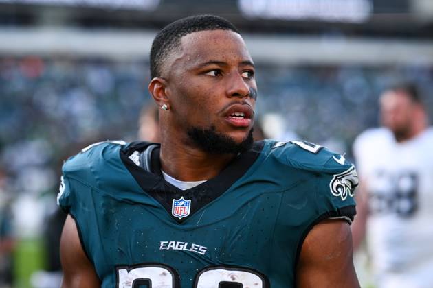 PHILADELPHIA, PA - OCTOBER 13: Philadelphia Eagles running back Saquon Barkley (26) looks on after the game between the Cleveland Browns and Philadelphia Eagles on October 13, 2024 at Lincoln Financial Field in Philadelphia, PA. (Photo by Kyle Ross Icon Sportswire) NFL, American Football Herren, USA OCT 13 Browns at Eagles EDITORIAL USE ONLY Icon241013157