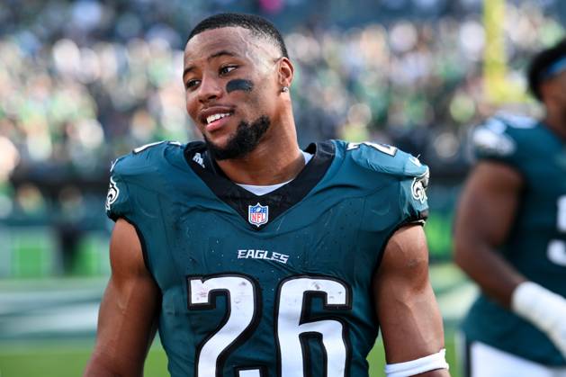 PHILADELPHIA, PA - OCTOBER 13: Philadelphia Eagles running back Saquon Barkley (26) looks on after the game between the Cleveland Browns and Philadelphia Eagles on October 13, 2024 at Lincoln Financial Field in Philadelphia, PA. (Photo by Kyle Ross Icon Sportswire) NFL, American Football Herren, USA OCT 13 Browns at Eagles EDITORIAL USE ONLY Icon241013158