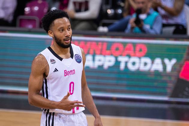 Basketball Champions League, Telekom Baskets Bonn vs AEK Betsson BC, 15 10 2024 Another successful three-pointer for Darius McGhee Telekom Baskets Bonn 0 Basketball Champions League, Telekom Baskets Bonn vs AEK Betsson BC, 15 10 2024, Telekom Dome, Bonn Copyright: xBEAUTIFULxSPORTS Derixx