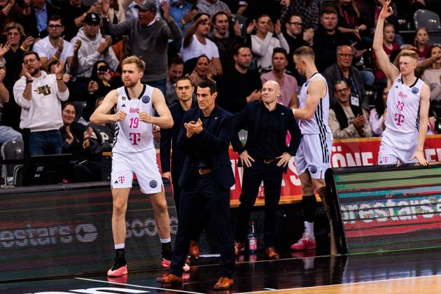 Basketball Champions League, Telekom Baskets Bonn vs AEK Betsson BC, 15 10 2024 The Telekom Baskets Bonn bench cheers Till Pape Telekom Baskets Bonn, 19 , Roel Moors Coach Telekom Baskets Bonn Basketball Champions League, Telekom Baskets Bonn vs AEK Betsson BC, Bonn, Telekom Dome on 15 10 2024 Copyright: xBEAUTIFULxSPORTS Wunderlx
