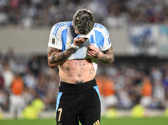 BUENOS AIRES, ARGENTINA - OCTOBER 15: Rodrigo De Paul of Argentina reacts during a match between Argentina Vs Bolivia as part of World Cup 2026 Qualifiers at Estadio Mas Monumental on October 15, 2024 in BuenosAires, Argentina. Buenos Aires Buenos Aires Argentina Copyright: xIMAGOx xPhotoCero5x xLucianoxBisbalxPhotoCero5x