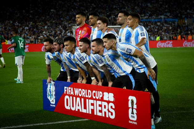 October 15, 2024, Buenos Aires, Buenos Aires, Argentina: Argentina team posses for the oficial photo during the match between Argentina and Bolivia as part of FIFA World Cup, WM, Weltmeisterschaft, Fussball 2026 Qualifiers at Estadio Mas Monumental, on October 15 2024 in Buenos Aires, Argentina Buenos Aires Argentina - ZUMAt163 20241015_zsp_t163_002 Copyright: xRobertoxTuerox