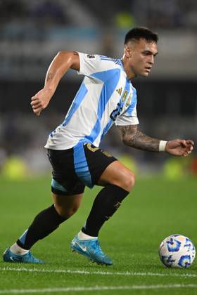 BUENOS AIRES, ARGENTINA - OCTOBER 15: Lautaro Martinez of Argentina during the FIFA World Cup, WM, Weltmeisterschaft, Fussball 2026 South American Qualifier match between Argentina and Bolivia at Estadio Mas Monumental Antonio Vespucio Liberti on October 15, 2024 in Buenos Aires, Argentina. Photo by D.Halisz SFSI Argentina v Bolivia - FIFA World Cup 2026 Qualifier Copyright: xDiegoxHalisz SFSIx