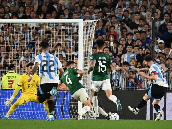 BUENOS AIRES, ARGENTINA - OCTOBER 15: Lionel Messi of Argentina kicks to gol the ball during a match between Argentina Vs Bolivia as part of World Cup 2026 Qualifiers at Estadio Mas Monumental on October 15, 2024 in BuenosAires, Argentina. Buenos Aires Buenos Aires Argentina Copyright: xIMAGOx xPhotoCero5x xLucianoxBisbalxPhotoCero5x