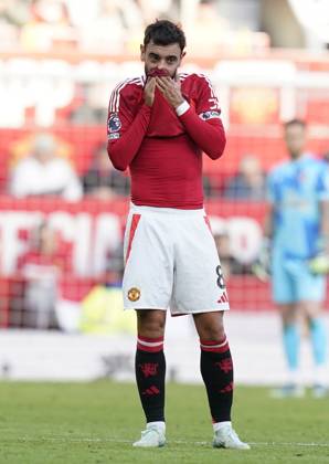 Manchester, England, 19th October 2024. Bruno Fernandes of Manchester United, ManU during the Premier League match at Old Trafford, Manchester. Picture credit should read: Andrew Yates Sportimage EDITORIAL USE ONLY. No use with unauthorised audio, video, data, fixture lists, club league logos or live services. Online in-match use limited to 120 images, no video emulation. No use in betting, games or single club league player publications. SPI-3399-0116