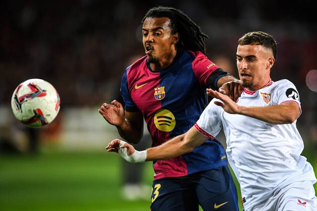 October 20, 2024, Barcelona, Barcelona, Spain: Jules KOUNDE of Barcelona and Adria PEDROSA of Sevilla FC during the LaLiga match between FC Barcelona, Barca and Sevilla FC at Estadi Olimpic Lluis Companys on October 20, 2024 in Barcelona, Spain. Barcelona Spain - ZUMAm308 20241020_zsp_m308_003 Copyright: xMatthieuxMirvillex