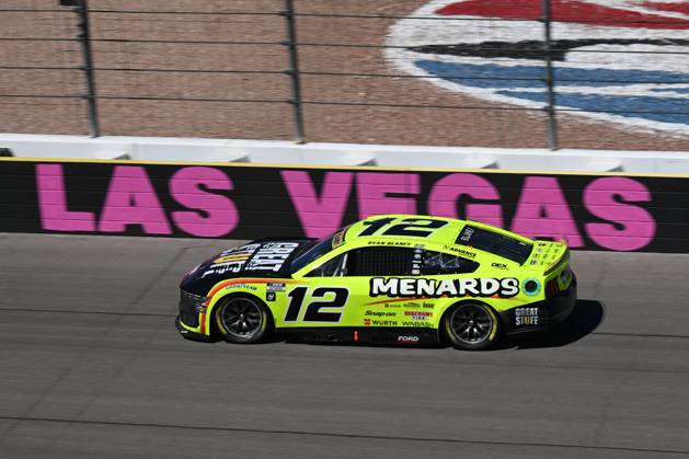 LAS VEGAS, NV - OCTOBER 20: Ryan Blaney ( 12 Team Penske Menards Great Stuff Ford) during the South Point 400 NASCAR, Motorsport, USA Cup Series playoff race on October, 20, 2024, at Las Vegas Motor Speedway in Las Vegas, NV. (Photo by Gary Nastase LVMS Icon Sportswire) AUTO: OCT 20 NASCAR Cup Series South Point 400 EDITORIAL USE ONLY Icon299241020426