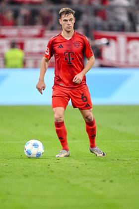 Joshua Kimmich FC Bayern Muenchen in action, on the ball, single action during the Bundesliga 1 match between FC Bayern München and VfB Stuttgart, Allianz Arena on October 19, 2024 in Munich, Germany Photo by Harry Langer DeFodi Images Joshua Kimmich FC Bayern Muenchen controls the Ball during the Bundesliga match between FC Bayern München and VfB Stuttgart at Allianz Arena on October 19, 2024 in Munich, Germany Photo by Harry Langer DeFodi Images DFL regulations prohibit any use of photographs as image sequences and or quasi video not used in POL SRB CRO FRA GBR NED ITA USA Defodi 541 FCBVFB20241019 261 Defodi-541 not used in POL SRB CRO FRA GBR NED ITA USA DFL regulations prohibit any use of photographs as image sequences and or quasi-video.