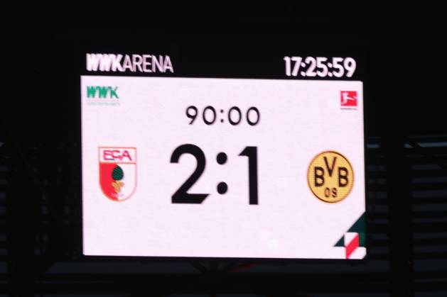 Final score on the scoreboard, 2 1, FC Augsburg vs Borussia Dortmund, Football, 1 Bundesliga, 8 Matchday, 26 10 2024 DFB regulations prohibit any use of photographs as image sequences and or quasi video Augsburg Bayern Germany Copyright: xkolbert-press ChristianxKolbertx