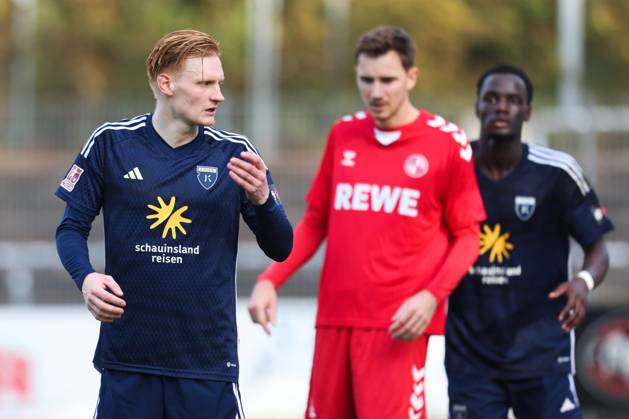 26 10 2024, Soccer, Men, Regionalliga Nord, Matchday 16, FC Eintracht Norderstedt BSV Kickers Emden Pascal Steinwender blue 7 BSV Kickers Emden