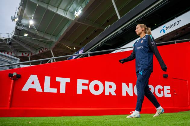 241027 Lisa Naalsund of the Norwegian women s national football team ahead of a training session on October 27, 2024 in Oslo Photo Vegard Grott BILDBYRAN kod VG VG0681 bbeng fotboll football soccer fotball norge norway women dam uefa euro qualifier em kvalifisering kvinner em kvalik em kval träning practice training trening  Copyright: VEGARDxGRoTT BB241027VG002