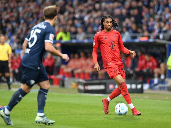 Michael Olise FC Bayern Muenchen in action, on the ball, single action during the Bundesliga 1 match between VfL Bochum 1848 and FC Bayern München, Vonovia Ruhrstadion on October 27, 2024 in Bochum, Germany Photo by Ralf Treese DeFodi Images Michael Olise FC Bayern Muenchen controls the ball during the Bundesliga match between VfL Bochum 1848 and FC Bayern München at Vonovia Ruhrstadion on October 27, 2024 in Bochum, Germany Photo by Ralf Treese DeFodi Images DFL regulations prohibit any use of photographs as image sequences and or quasi video not used in POL SRB CRO FRA GBR NED ITA USA Defodi 521 BOCFCB20241027 027 Defodi-521 not used in POL SRB CRO FRA GBR NED ITA USA DFL regulations prohibit any use of photographs as image sequences and or quasi-video.