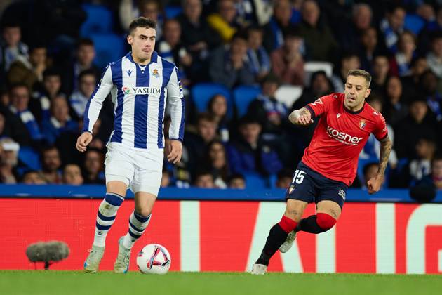 October 27, 2024, San Sebastian, Guipuzcoa, SPAIN: Ander Barrenetxea of Real Sociedad competes for the ball with Ruben Pena of CA Osasuna during the LaLiga EA Sports match between Real Sociedad and CA Osasuna at Reale Arena on October 27, 2024, in San Sebastian, Spain. San Sebastian SPAIN - ZUMAa181 20241027_zaa_a181_290 Copyright: xRicardoxLarreinax