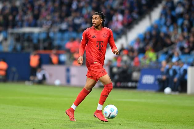 Michael Olise FC Bayern Muenchen in action, on the ball, single action during the Bundesliga 1 match between VfL Bochum 1848 and FC Bayern München, Vonovia Ruhrstadion on October 27, 2024 in Bochum, Germany Photo by Ralf Treese DeFodi Images Michael Olise FC Bayern Muenchen controls the ball during the Bundesliga match between VfL Bochum 1848 and FC Bayern München at Vonovia Ruhrstadion on October 27, 2024 in Bochum, Germany Photo by Ralf Treese DeFodi Images DFL regulations prohibit any use of photographs as image sequences and or quasi video not used in POL SRB CRO FRA GBR NED ITA USA Defodi 521 BOCFCB20241027 093 Defodi-521 not used in POL SRB CRO FRA GBR NED ITA USA DFL regulations prohibit any use of photographs as image sequences and or quasi-video.