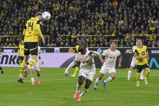 Penalty area scene Goal chance by Maximilian Beier Dortmund 14 02 11 2024 Football Borussia Dortmund vs RB Leipzig, Signal Iduna Park, Dortmund, DFB DFL REGULATIONS PROHIBIT ANY USE OF PHOTOGRAPHS AS IMAGE SEQUENCES AND OR QUASI VIDEO NRW Germany Copyright: xpepphotox xHorstxMauelshagenx pep00321, pep_20241102_hm_0430