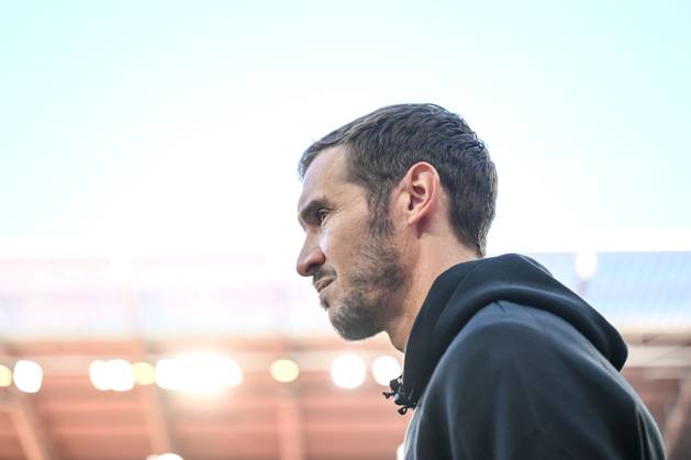 Coach Julian Schuster SC Freiburg Looks on during the Bundesliga match between SC Freiburg and 1 FSV Mainz 05, Europa Park Stadium on November 03, 2024 in Freiburg, Germany Photo by Harry Langer DeFodi Images Coach Julian Schuster SC Freiburg Looks on during the Bundesliga match between SC Freiburg and 1 FSV Mainz 05 at Europa Park Stadium on November 3, 2024 in Freiburg, Germany Photo by Harry Langer DeFodi Images DFL regulations prohibit any use of photographs as image sequences and or quasi video not used in POL SRB CRO FRA GBR NED ITA USA Defodi 541 SCFFSVV20241103 005 Defodi-541 not used in POL SRB CRO FRA GBR NED ITA USA DFL regulations prohibit any use of photographs as image sequences and or quasi-video.