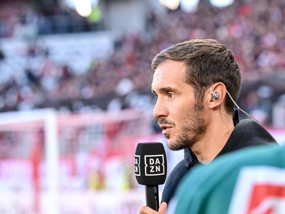 Coach Julian Schuster SC Freiburg Looks on during the Bundesliga match between SC Freiburg and 1 FSV Mainz 05, Europa Park Stadium on November 03, 2024 in Freiburg, Germany Photo by Harry Langer DeFodi Images Coach Julian Schuster SC Freiburg Looks on during the Bundesliga match between SC Freiburg and 1 FSV Mainz 05 at Europa Park Stadium on November 3, 2024 in Freiburg, Germany Photo by Harry Langer DeFodi Images DFL regulations prohibit any use of photographs as image sequences and or quasi video not used in POL SRB CRO FRA GBR NED ITA USA Defodi 541 SCFFSVV20241103 093 Defodi-541 not used in POL SRB CRO FRA GBR NED ITA USA DFL regulations prohibit any use of photographs as image sequences and or quasi-video.