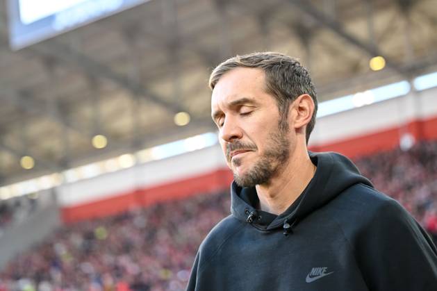 Coach Julian Schuster SC Freiburg Looks on during the Bundesliga match between SC Freiburg and 1 FSV Mainz 05, Europa Park Stadium on November 03, 2024 in Freiburg, Germany Photo by Harry Langer DeFodi Images Coach Julian Schuster SC Freiburg Looks on during the Bundesliga match between SC Freiburg and 1 FSV Mainz 05 at Europa Park Stadium on November 3, 2024 in Freiburg, Germany Photo by Harry Langer DeFodi Images DFL regulations prohibit any use of photographs as image sequences and or quasi video not used in POL SRB CRO FRA GBR NED ITA USA Defodi 541 SCFFSVV20241103 095 Defodi-541 not used in POL SRB CRO FRA GBR NED ITA USA DFL regulations prohibit any use of photographs as image sequences and or quasi-video.