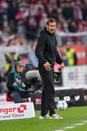 Coach Julian Schuster SC Freiburg Looks on during the Bundesliga match between SC Freiburg and 1 FSV Mainz 05, Europa Park Stadium on November 03, 2024 in Freiburg, Germany Photo by Harry Langer DeFodi Images Coach Julian Schuster SC Freiburg Looks on during the Bundesliga match between SC Freiburg and 1 FSV Mainz 05 at Europa Park Stadium on November 3, 2024 in Freiburg, Germany Photo by Harry Langer DeFodi Images DFL regulations prohibit any use of photographs as image sequences and or quasi video not used in POL SRB CRO FRA GBR NED ITA USA Defodi 541 SCFFSV20241103 212 Defodi-541 not used in POL SRB CRO FRA GBR NED ITA USA DFL regulations prohibit any use of photographs as image sequences and or quasi-video.