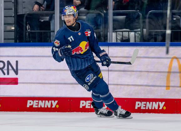 Markus Eisenschmid EHC Red Bull Muenchen, 11 celebrates his goal for 2 1 GER, EHC Red Bull Muenchen vs Straubing Tigers, Ice Hockey, DEL, Matchday 16, Season 2024 2025, 15 11 2024 GER, EHC Red Bull Muenchen vs Straubing Tigers, Ice Hockey, DEL, Matchday 16, Season 2024 2025, 15 11 2024 Muenchen Copyright: xEibner-Pressefoto HeikexFeinerx EP_HFR