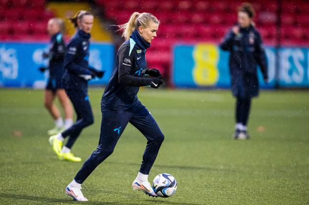 241128 Ada Hegerberg of the Norwegian women s national football team during a training session on November 28, 2024 in Larne Photo Marius Simensen BILDBYRAN COP 238 bbeng dam football fotball fotboll norge norway practice soccer training trening träning uefa women s euro qualifier  Copyright: MARIUSxSIMENSEN BB241128BB595