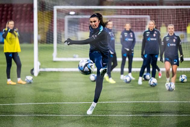 241128 Ingrid Syrstad Engen of the Norwegian women s national football team during a training session on November 28, 2024 in Larne Photo Marius Simensen BILDBYRAN COP 238 bbeng dam football fotball fotboll norge norway practice soccer training trening träning uefa women s euro qualifier Copyright: MARIUSxSIMENSEN BB241128BB599