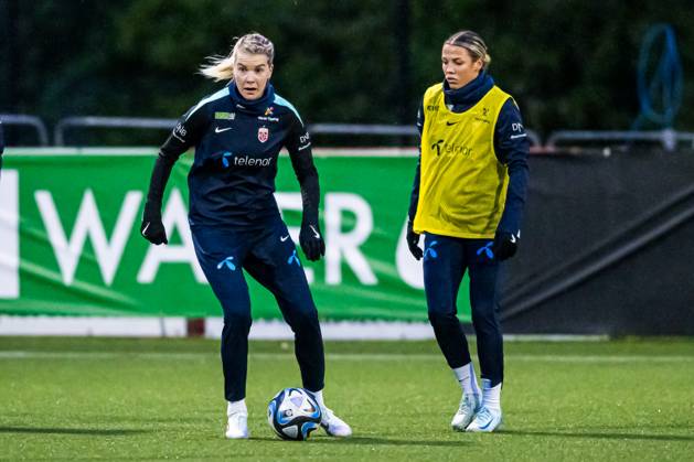 241128 Ada Hegerberg of the Norwegian women s national football team during a training session on November 28, 2024 in Larne Photo Marius Simensen BILDBYRAN COP 238 bbeng dam football fotball fotboll norge norway practice soccer training trening träning uefa women s euro qualifier  Copyright: MARIUSxSIMENSEN BB241128BB602