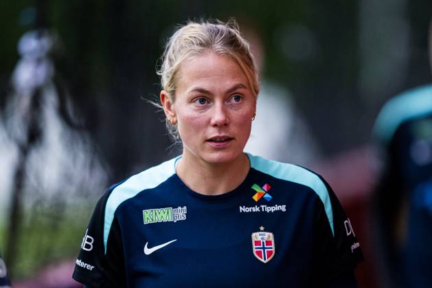 241128 Guro Bergsvand of the Norwegian women s national football team during a training session on November 28, 2024 in Larne Photo Marius Simensen BILDBYRAN COP 238 bbeng dam football fotball fotboll norge norway practice soccer training trening träning uefa women s euro qualifier  Copyright: MARIUSxSIMENSEN BB241128BB615