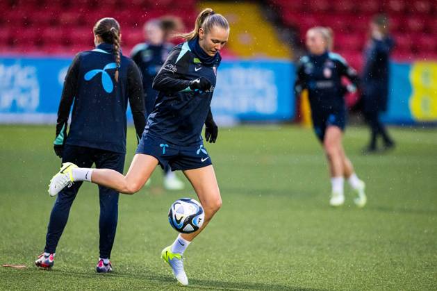 241128 Frida Maanum of the Norwegian women s national football team during a training session on November 28, 2024 in Larne Photo Marius Simensen BILDBYRAN COP 238 bbeng dam football fotball fotboll norge norway practice soccer training trening träning uefa women s euro qualifier Copyright: MARIUSxSIMENSEN BB241128BB621