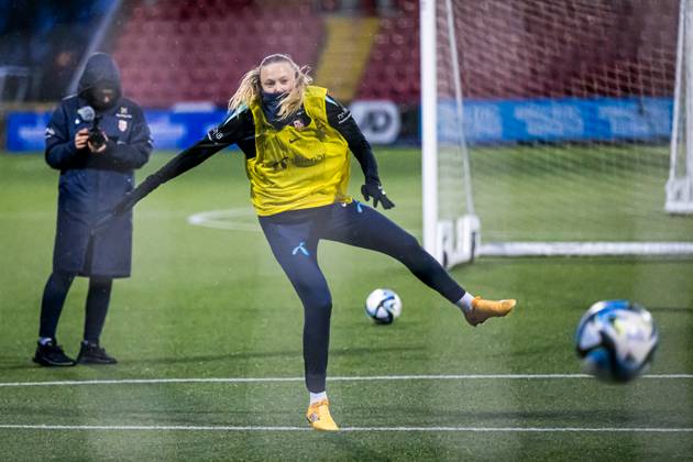 241128 Synne Jensen of the Norwegian women s national football team during a training session on November 28, 2024 in Larne Photo Marius Simensen BILDBYRAN COP 238 bbeng dam football fotball fotboll norge norway practice soccer training trening träning uefa women s euro qualifier Copyright: MARIUSxSIMENSEN BB241128BB631