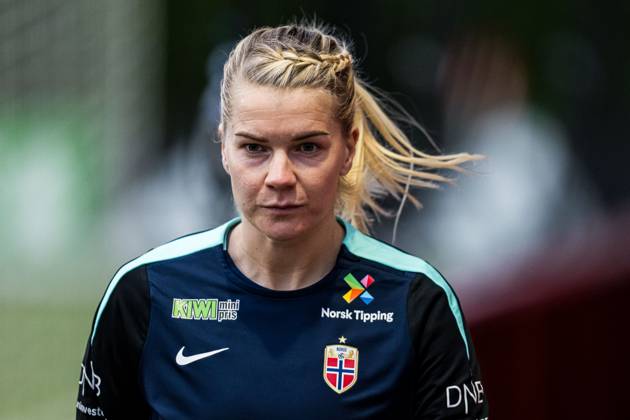 241128 Ada Hegerberg of the Norwegian women s national football team during a training session on November 28, 2024 in Larne Photo Marius Simensen BILDBYRAN COP 238 bbeng dam football fotball fotboll norge norway practice soccer training trening träning uefa women s euro qualifier  Copyright: MARIUSxSIMENSEN BB241128ZG002
