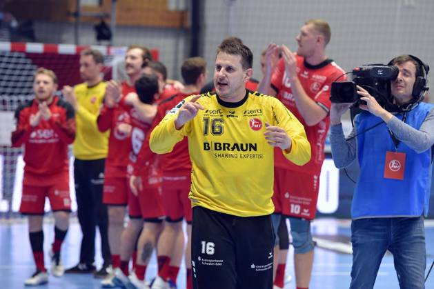 Cheers, joy after the victory Nebojsa Simic Goalkeeper MT Melsungen 16 in front , GER, MT Melsungen SG Flensburg Handewitt, Handball, 1 Bundesliga, Matchday 12, Season 2024 2025, 29 11 2024, GER, MT Melsungen SG Flensburg Handewitt, Handball, 1 Bundesliga, Matchday 12, Season 2024 2025, 29 11 2024 Kassel Copyright: xEibner-Pressefotox xRolandxSippelx EP_RSL