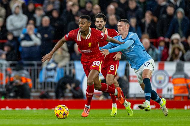 Football - FA Premier League - Liverpool FC v Manchester City FC LIVERPOOL, ENGLAND - Sunday, December 1, 2024: Liverpool s Ryan Gravenberch (L) is fouled by Manchester City s Phil Foden during the FA Premier League match between Liverpool FC and Manchester City FC at Anfield. (Photo by David Rawcliffe Propaganda) LIVERPOOL Anfield MERSEYSIDE ENGLAND Copyright: xDavidxRawcliffex P2024-12-01-Liverpool_Man_City-13