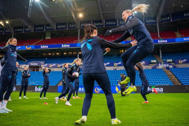 241202 Cathinka Tandberg of the Norwegian women s national football team during a training session on December 2, 2024 in Oslo Photo Vegard Grott BILDBYRAN kod VG VG0699 bbeng fotboll football soccer fotball norge norway women dam uefa euro qualifier em kvalifisering kvinner em kvalik em kval träning practice training trening Copyright: VEGARDxGRoTT BB241202VG007