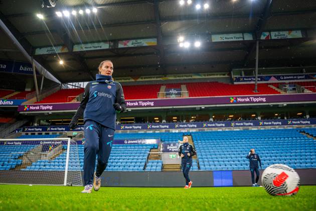241202 Marit Bratberg Lund of the Norwegian women s national football team during a training session on December 2, 2024 in Oslo Photo Vegard Grott BILDBYRAN kod VG VG0699 bbeng fotboll football soccer fotball norge norway women dam uefa euro qualifier em kvalifisering kvinner em kvalik em kval träning practice training trening  Copyright: VEGARDxGRoTT BB241202VG024