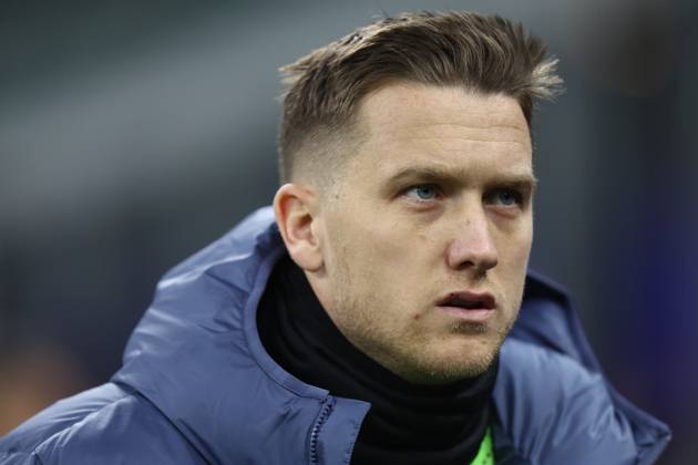 Serie A Fc Internazionale - Parma Calcio Piotr Zielinski of Fc Internazionale looks on during the Serie A match beetween Fc Internazionale and Parma Calcio at Stadio Giuseppe Meazza on December 6, 2024 in Milan Italy . Milano Stadio Giuseppe Meazza Italy Copyright: xMarcoxCanonierox