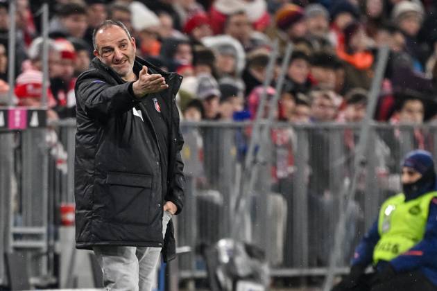 Coach Frank Schmidt 1 FC Heidenheim gestures during the Bundesliga match between FC Bayern München and 1 FC Heidenheim 1846 at Allianz Arena on December 07, 2024 in Munich, Germany, Germany Photo by Harry Langer DeFodi Images Coach Frank Schmidt 1 FC Heidenheim gestures during the Bundesliga match between FC Bayern München and 1 FC Heidenheim 1846 at Allianz Arena on December 7, 2024 in Munich, Germany Photo by Harry Langer DeFodi Images DFL regulations prohibit any use of photographs as image sequences and or quasi video Defodi 541 FCBFCH20241207 199 Defodi-541 DFL regulations prohibit any use of photographs as image sequences and or quasi-video.