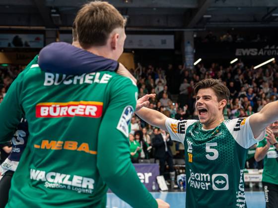 Rutger ten Velde Frisch Auf Goeppingen, 05 cheers Tibor Ivanisevic Frisch Auf Goeppingen, 16 and Julian Buchele Frisch Auf Goeppingen, 12 to, Frisch Auf Goeppingen vs HSG Wetzlar, Handball, 1 Bundesliga, Men, Season 2024 2025, 15 12 2024, Frisch Auf Goeppingen vs HSG Wetzlar, Handball, 1 Bundesliga, Men, Season 2024 2025, 15 12 2024 Goeppingen Copyright: xMichaelxSchmidt Eibner-Pressefotx EP_MST