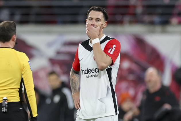 Robin Koch Eintracht Frankfurt looks dejected, Bundesliga, RB Leipzig v Eintracht Frankfurt, Red Bull Arena, December 15, 2024 in Leipzig, Germany Photo by Marco Steinbrenner DeFodi Images Robin Koch Eintracht Frankfurt looks dejected, Bundesliga, RB Leipzig v Eintracht Frankfurt, Red Bull Arena, December 15, 2024 in Leipzig, Germany Photo by Marco Steinbrenner DeFodi Images DFL regulations prohibit any use of photographs as image sequences and or quasi video Defodi 700 leipzig frank 20241215 031 Defodi-700 DFL regulations prohibit any use of photographs as image sequences and or quasi-video.