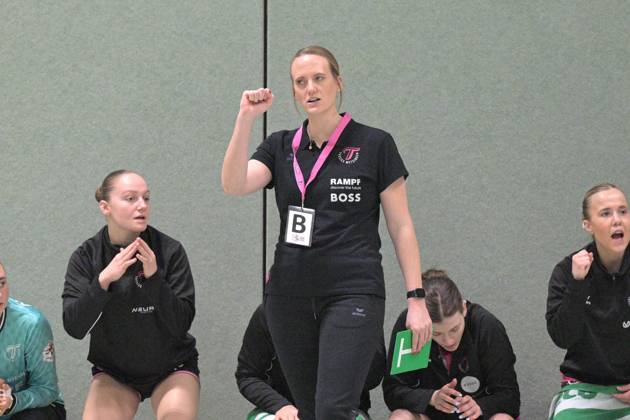 Miriam Hirsch TusSies Metzingen, Coach cheers for the first time TusSies Metzingen vs HSG Bensheim Auerbach, Handball, HBF, Test match, Season 2024 2025, 17 12 2024 TusSies Metzingen vs HSG Bensheim Auerbach, Handball, HBF, Test match, Season 2024 2025, 17 12 2024 Metzingen Copyright: xEibner-Pressefotox EP_TBR
