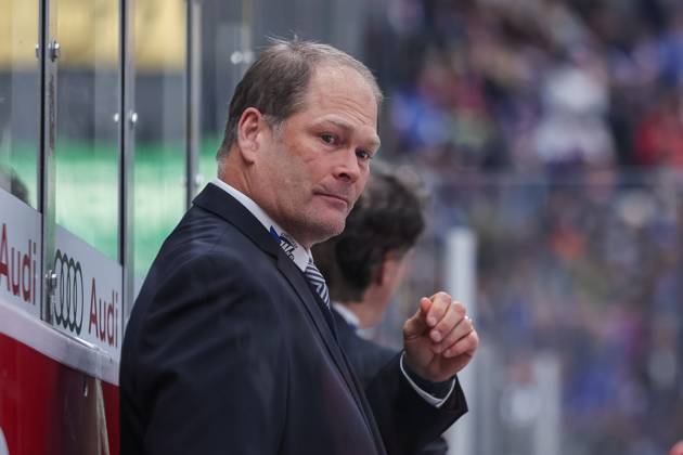 Steve Walker Schwenninger Wild Wings, Head Coach , GER, ERC Ingolstadt vs Schwenninger Wild Wings, Ice Hockey, Penny DEL, Matchday 28, Season 2024 2025, 20 12 2024, GER, ERC Ingolstadt vs Schwenninger Wild Wings, Ice Hockey, Penny DEL, Matchday 28, Season 2024 2025, 20 12 2024 Ingolstadt Copyright: xEibner-Pressefoto JennixMaulx EP_JML