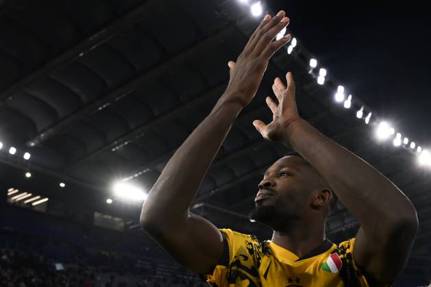 Marcus Thuram of FC Internazionale celebrates at the end of the Serie A football match between SS Lazio and FC Internazionale at Olimpico stadium in Rome (Italy), December 16, 2024. AndreaxStaccioli