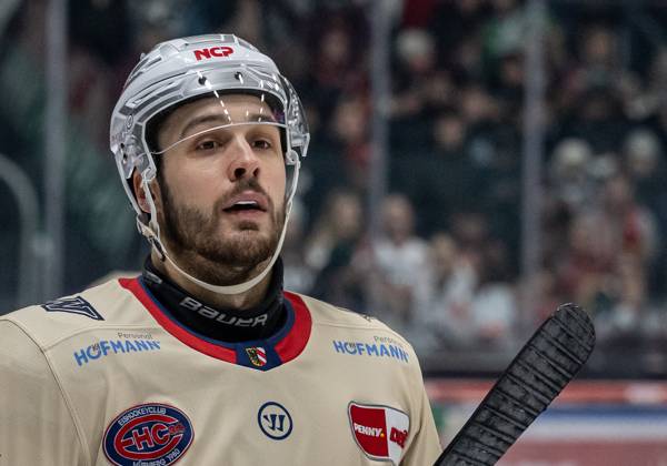 Samuel Dove McFalls Nuernberg Ice Tigers, 75 Portrait Portraet GER, Augsburger Panther vs Nuernberg Ice Tigers, Ice Hockey, DEL, 33 Matchday, Season 2024 2025, 03 01 2025 GER, Augsburger Panther vs Nuernberg Ice Tigers, Ice Hockey, DEL, 33 Matchday, Season 2024 2025, 03 01 2025 Augsburg Copyright: xEibner-Pressefoto HeikexFeinerx EP_HFR
