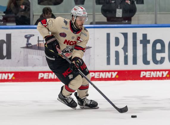 Samuel Dove McFalls Nuernberg Ice Tigers, 75 GER, Augsburger Panther vs Nuernberg Ice Tigers, Ice Hockey, DEL, 33 Matchday, Season 2024 2025, 03 01 2025 GER, Augsburger Panther vs Nuernberg Ice Tigers, Ice Hockey, DEL, 33 Matchday, Season 2024 2025, 03 01 2025 Augsburg Copyright: xEibner-Pressefoto HeikexFeinerx EP_HFR